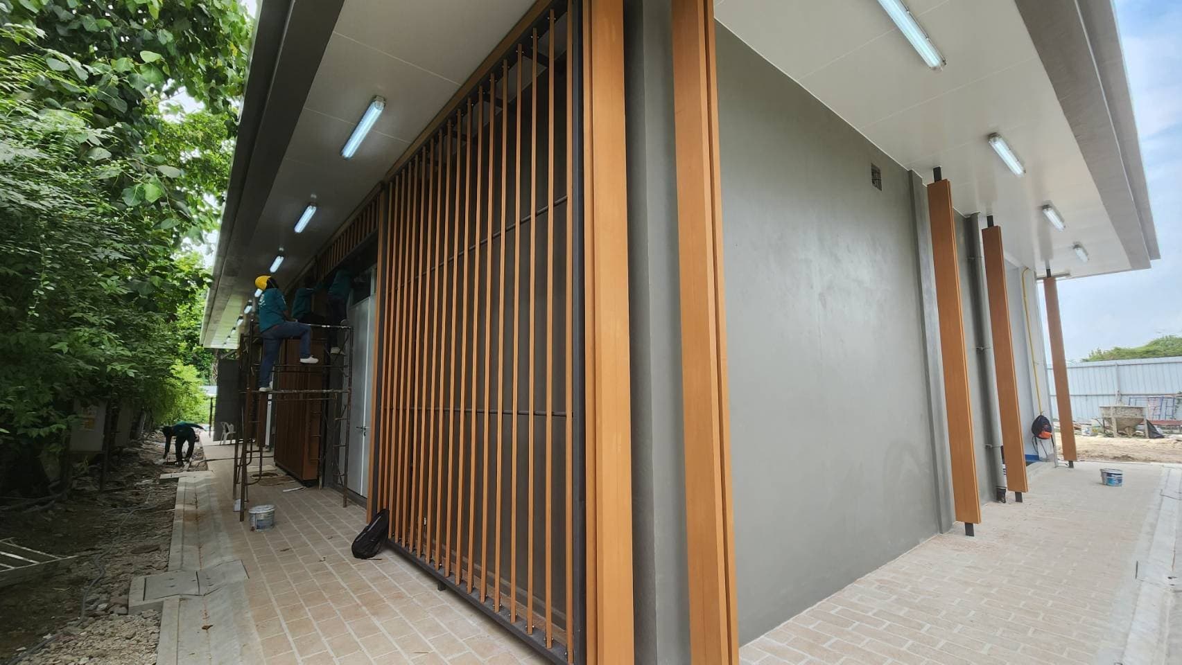 โครงการก่อสร้างอาคารงานระบบไฟฟ้าและประปา ในพื้นที่ 901 แลนด์